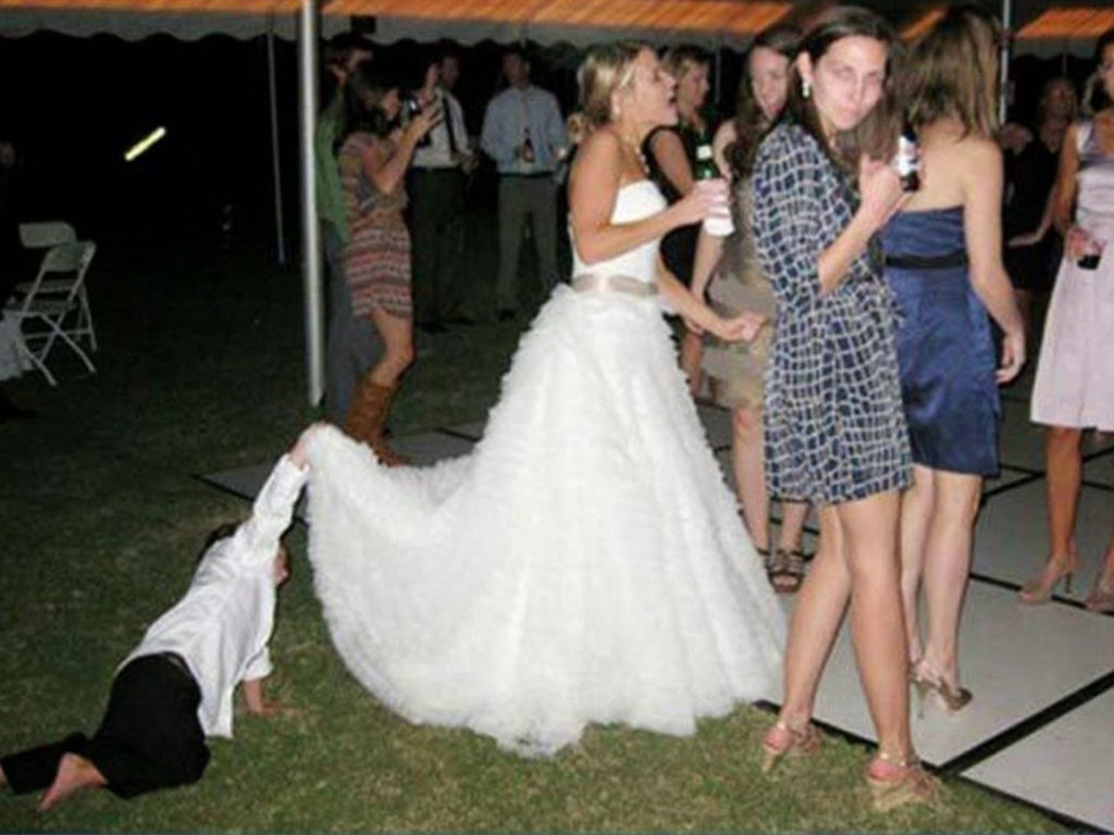 Disastrous Wedding Photos That Prove a Lot Can Go Wrong on