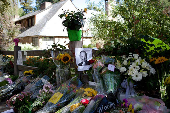 Inside Steve Jobs' Home in Palo Alto - TopLuxLife