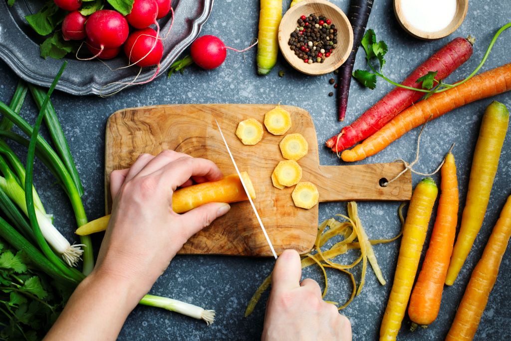 Wooden Cutting Boards Are A Thrift Store Must Buy