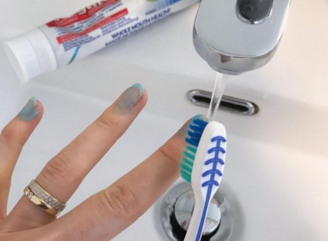 Restoring Fingernails To A Natural Shine